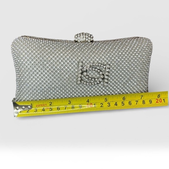 NWT - Bebe Dianna Hard Shell Diamond Clutch Silver/White Evening Bag with Chain - Picture 10 of 10